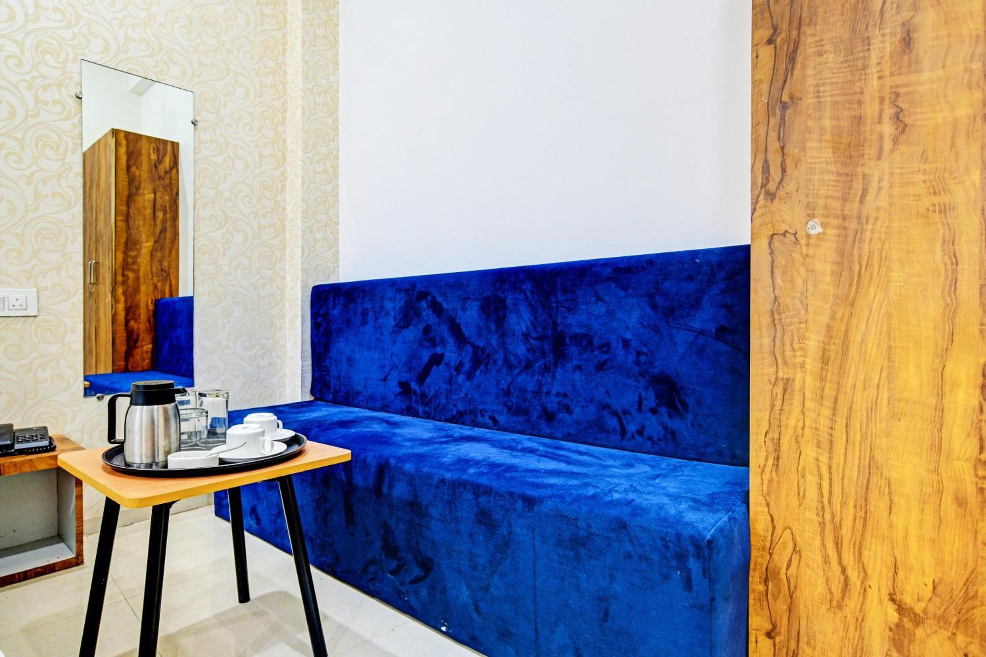 Oyo Flagship Hotel Blue Tick Indore Eksteriør billede