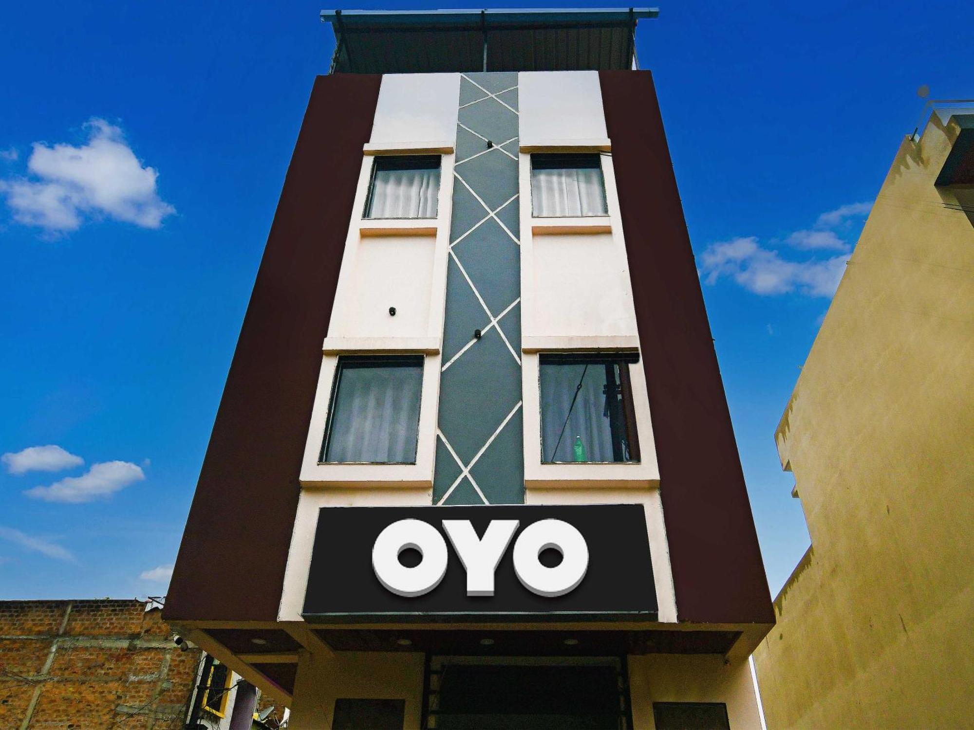 Oyo Flagship Hotel Blue Tick Indore Eksteriør billede